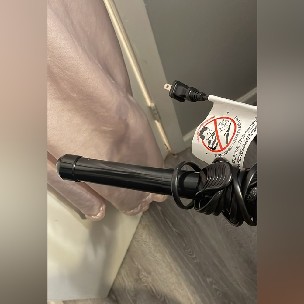 Beachwaver automatic curling iron